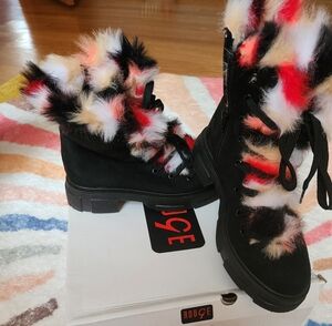 Rouge multi color fur boots 7.5